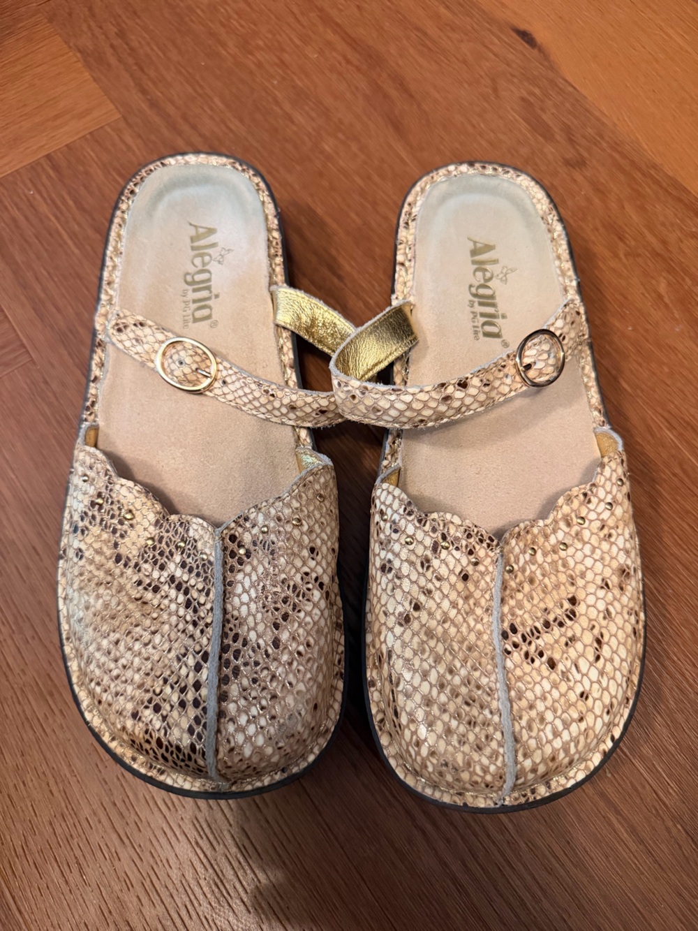 Alegria Women’s Size 38 Gold Snakeskin Embossed Leather Comfort Sandals TUS-758
